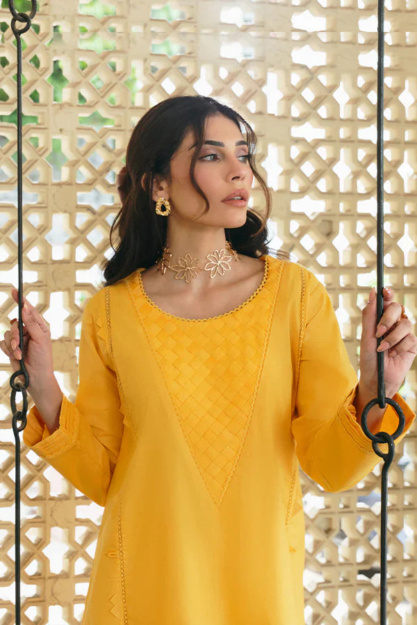 Amber Ray – Greige 2 Piece with Lace Trim & Neck Detail